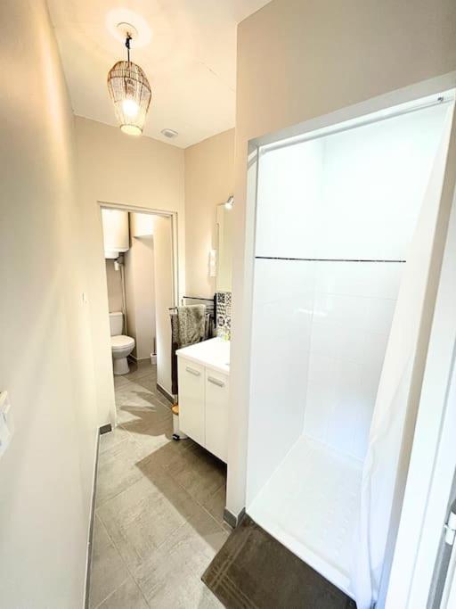 Studio Bien Equipe A 2 Pas De La Gare Beziers Ngoại thất bức ảnh